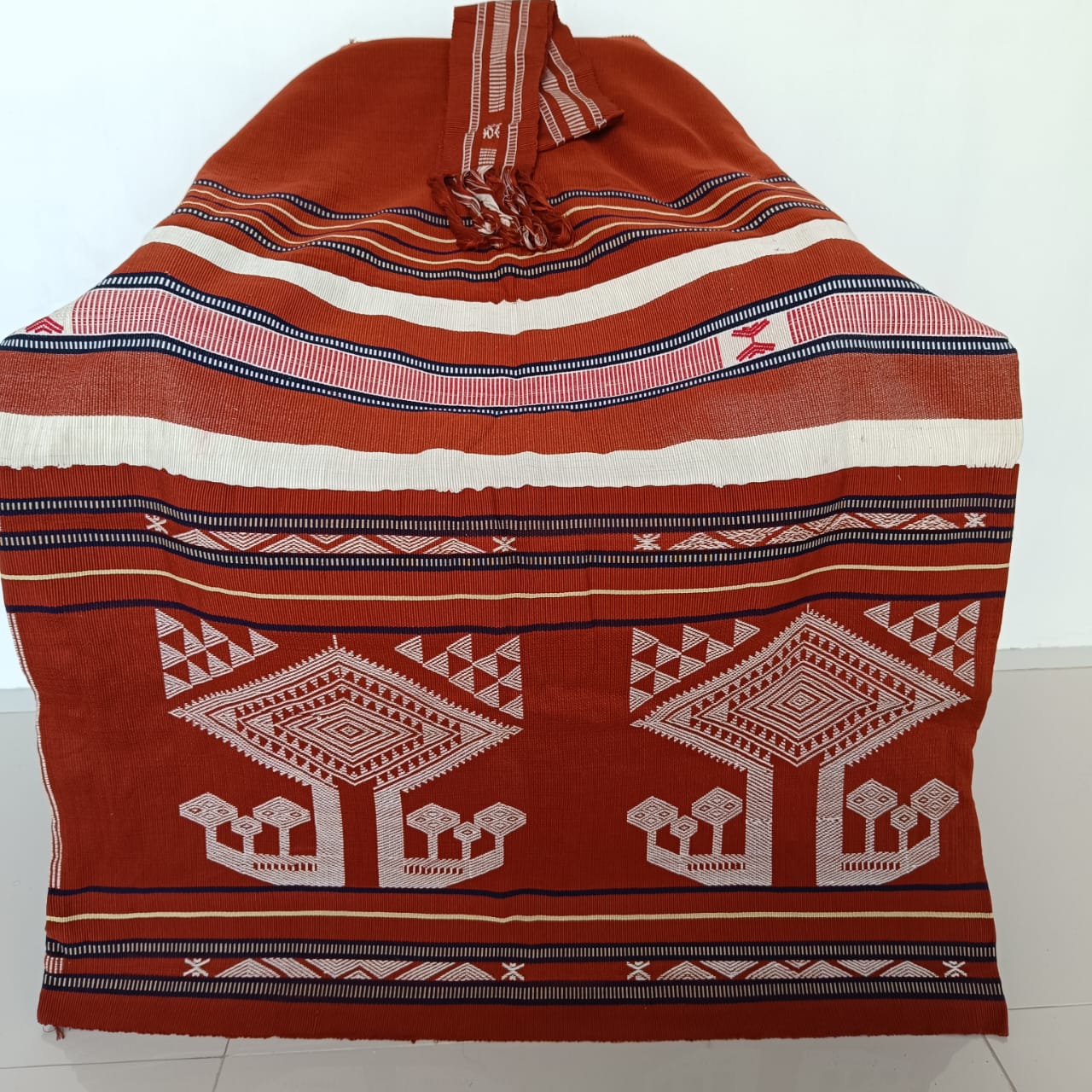 sarung tenun pahikung